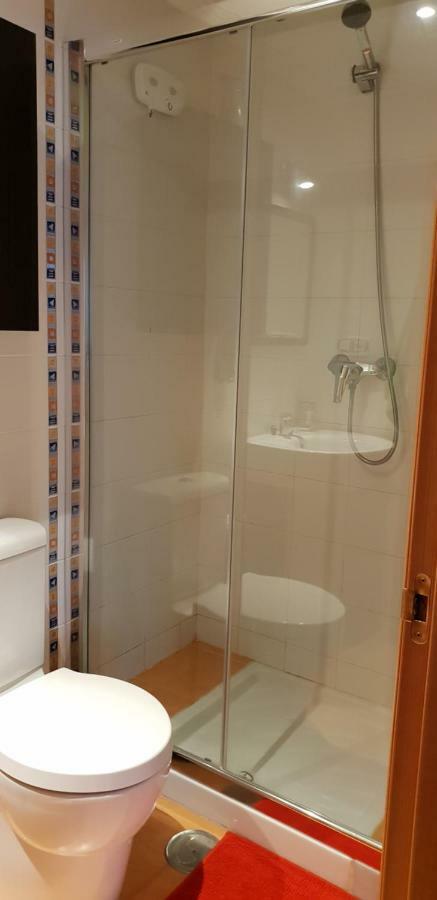 Apartamento "Los Prados" Wifi Y Parking Oviedo Luaran gambar