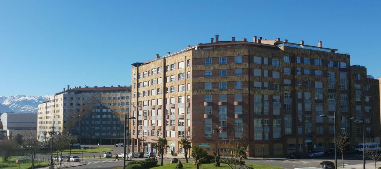 Apartamento "Los Prados" Wifi Y Parking Oviedo Luaran gambar